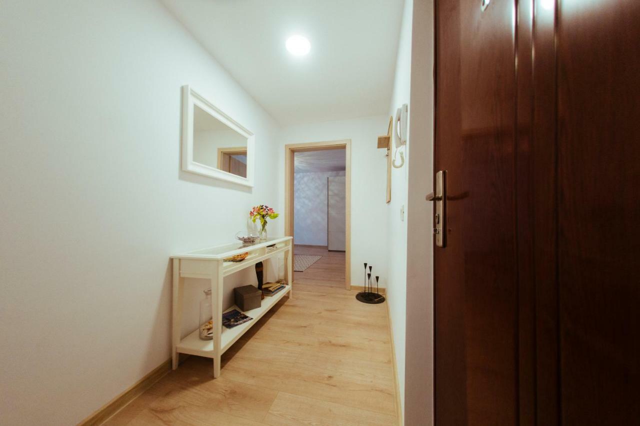 Urban Living Apartment ティミショアラ エクステリア 写真